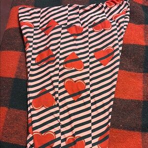 Striped leggings with Red Heart Pattern TC